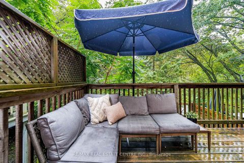 Photo 28 at 14 Wildwood Crescent, Woodbine Corridor, Toronto