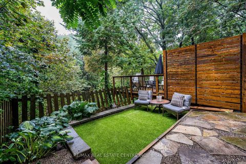 Photo 30 at 14 Wildwood Crescent, Woodbine Corridor, Toronto
