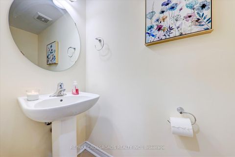 Photo 9 at 19 Kawneer Terrace, Dorset Park, Toronto