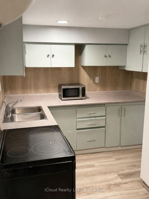 Photo 5 at 138 Lomar Drive, Jane Heights, Toronto