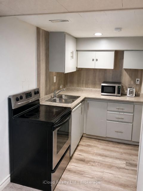 Photo 6 at 138 Lomar Drive, Jane Heights, Toronto