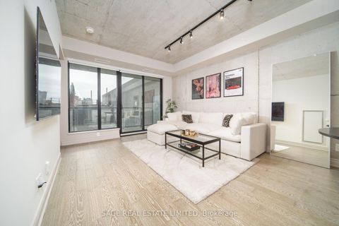 Photo 2 at 320 - 608 RICHMOND Street W, Waterfront Communities C1, Toronto