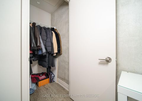 Photo 8 at 320 - 608 RICHMOND Street W, Waterfront Communities C1, Toronto