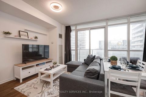 Photo 2 at 4511 - 65 Bremner Boulevard, Waterfront Communities C1, Toronto