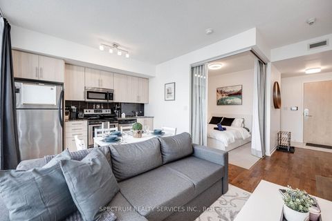 Photo 9 at 4511 - 65 Bremner Boulevard, Waterfront Communities C1, Toronto