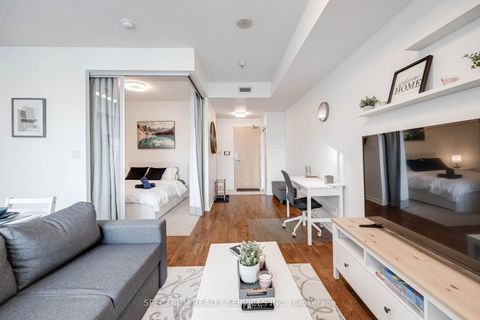 Photo 10 at 4511 - 65 Bremner Boulevard, Waterfront Communities C1, Toronto