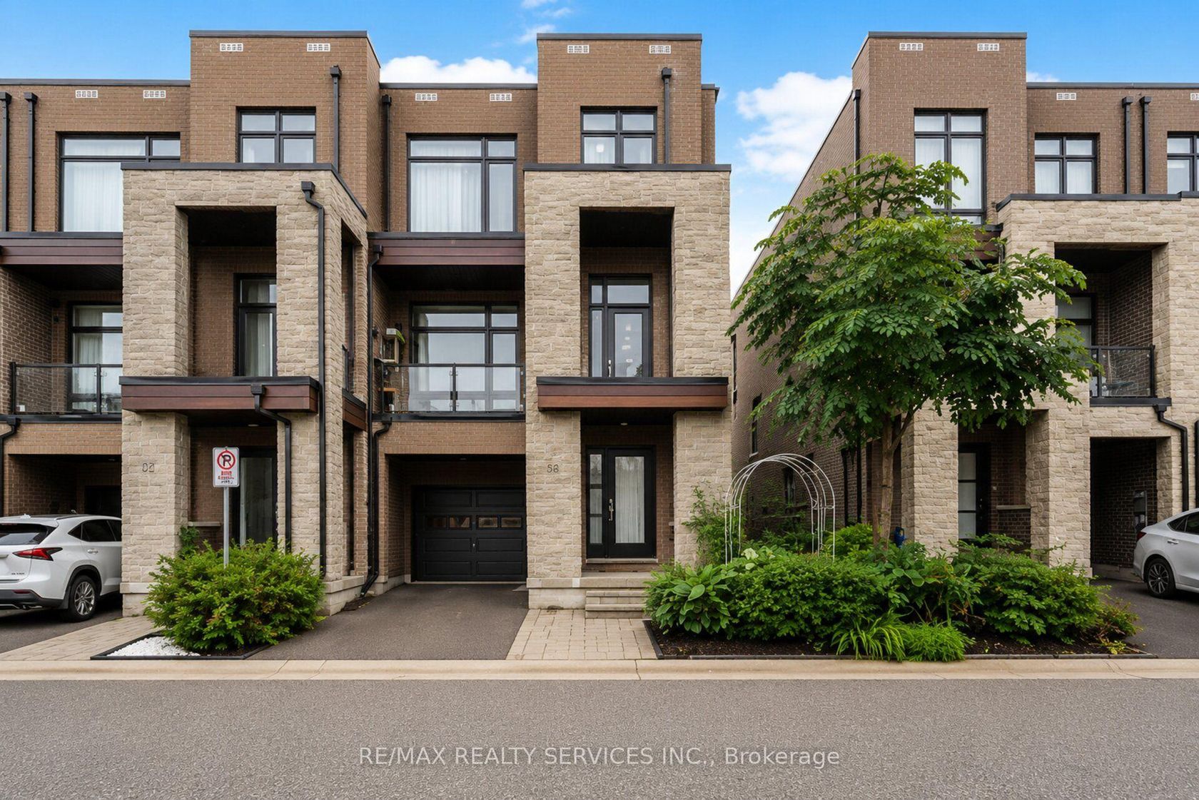 58 Pageant Avenue, Vellore Village, Vaughan photo 2