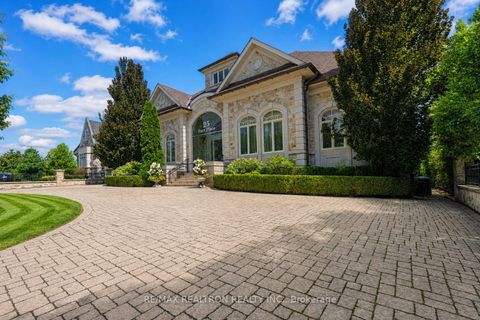 Photo 2 at 25 Parr Place, Uplands, Vaughan