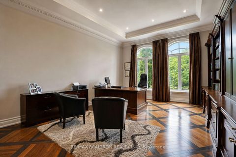 Photo 6 at 25 Parr Place, Uplands, Vaughan