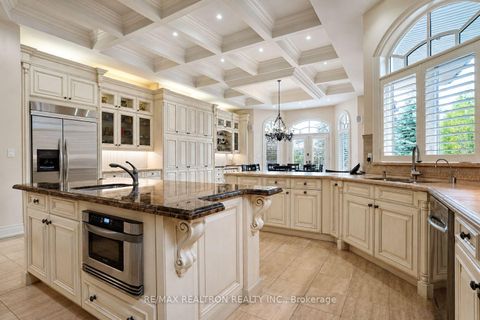 Photo 11 at 25 Parr Place, Uplands, Vaughan