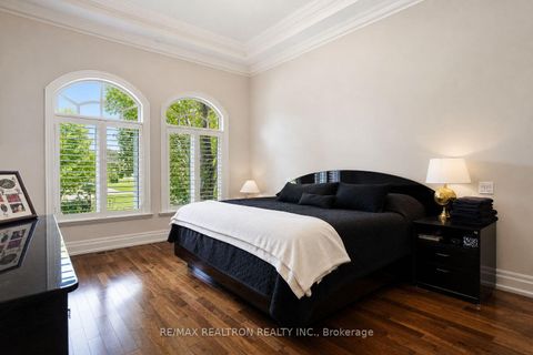 Photo 18 at 25 Parr Place, Uplands, Vaughan