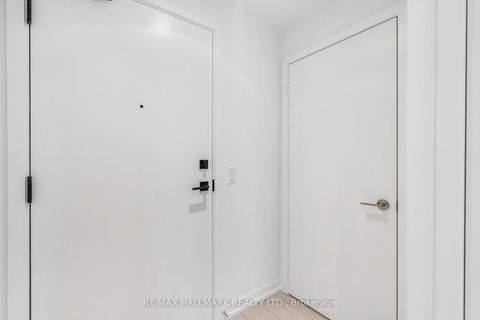Photo 4 at 3212 - 55 Mercer Street, Waterfront Communities C1, Toronto
