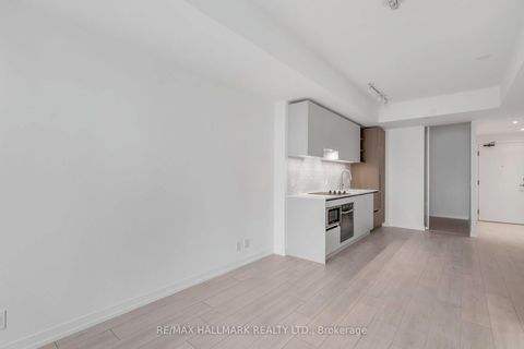 Photo 9 at 3212 - 55 Mercer Street, Waterfront Communities C1, Toronto