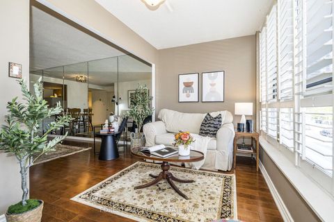Photo 12 at 319 - 225 Davenport Road, Annex, Toronto