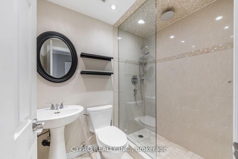 Photo 4 at 22 Banstock Drive, Steeles, Toronto