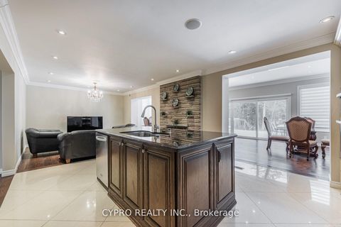Photo 13 at 22 Banstock Drive, Steeles, Toronto