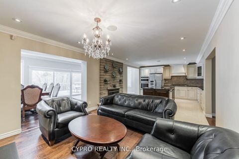 Photo 16 at 22 Banstock Drive, Steeles, Toronto