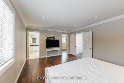 Photo 24 at 22 Banstock Drive, Steeles, Toronto