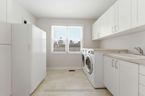 Photo 13 at 154 Hollingsworth Drive, King City, King