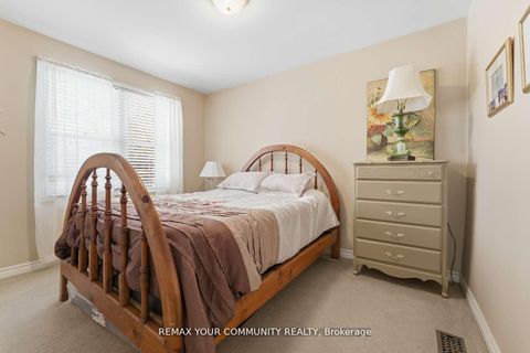 Photo 17 at 154 Hollingsworth Drive, King City, King