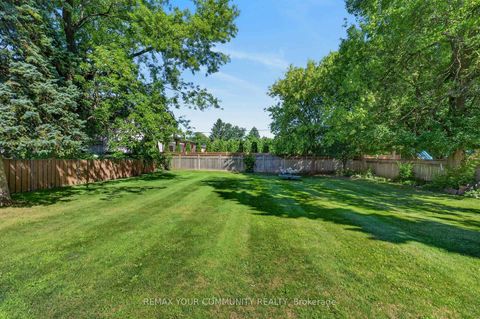 Photo 32 at 154 Hollingsworth Drive, King City, King