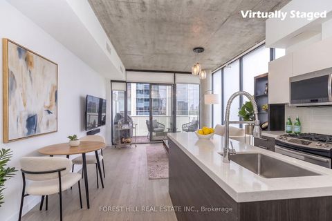 Photo 4 at 611 - 25 Stafford Street, Niagara, Toronto