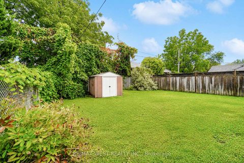 Photo 8 at 5 Cromarty Drive, Kipling, Toronto