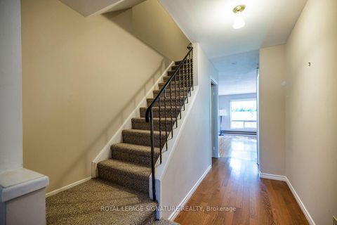 Photo 1 at 62 Thorny Vineway, Bayview Village, Toronto