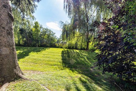 Photo 13 at 62 Thorny Vineway, Bayview Village, Toronto