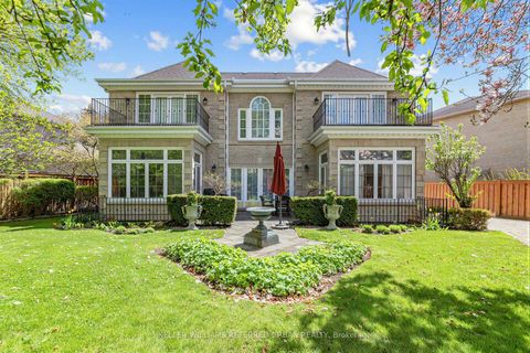 Photo 11 at 44 Cotswold Crescent, Windfields, Toronto
