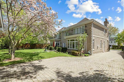 Photo 13 at 44 Cotswold Crescent, Windfields, Toronto