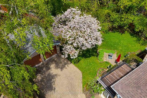 Photo 16 at 44 Cotswold Crescent, Windfields, Toronto