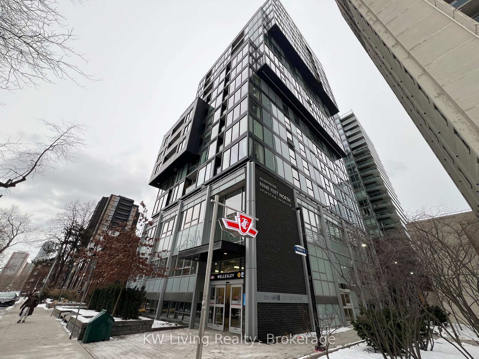 1007 - 17 Dundonald Street, Yonge Corridor, Toronto photo number 2