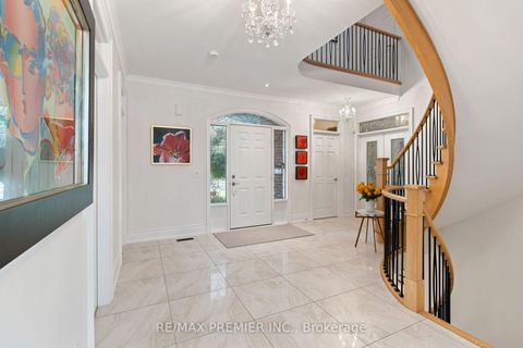Photo 4 at 19 Stockdale Crescent, North Richvale, Richmond Hill