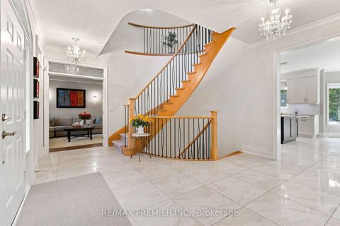 Photo 5 at 19 Stockdale Crescent, North Richvale, Richmond Hill