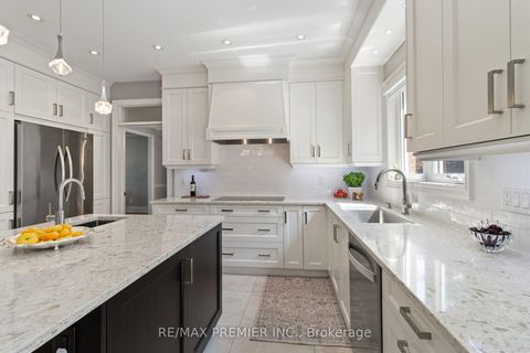 Photo 10 at 19 Stockdale Crescent, North Richvale, Richmond Hill
