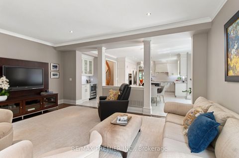 Photo 16 at 19 Stockdale Crescent, North Richvale, Richmond Hill