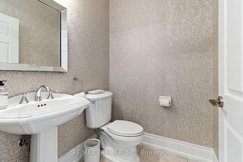 Photo 17 at 19 Stockdale Crescent, North Richvale, Richmond Hill