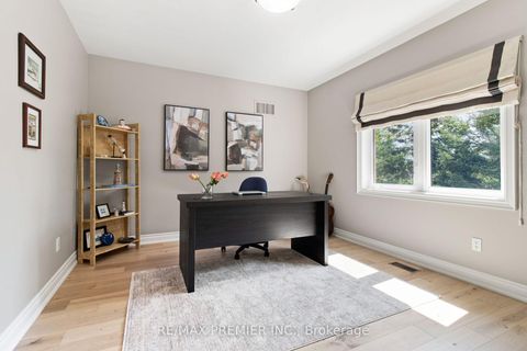 Photo 26 at 19 Stockdale Crescent, North Richvale, Richmond Hill