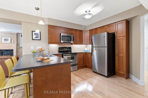 Photo 36 at 19 Stockdale Crescent, North Richvale, Richmond Hill