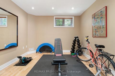 Photo 38 at 19 Stockdale Crescent, North Richvale, Richmond Hill