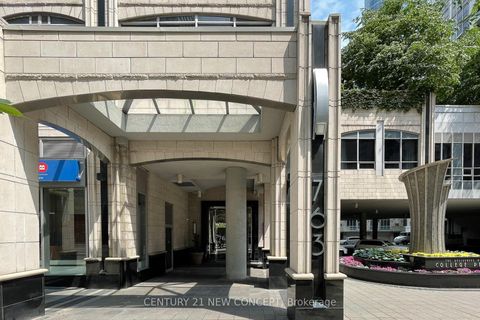 Photo 12 at 404 - 761 Bay Street, Bay Street Corridor, Toronto