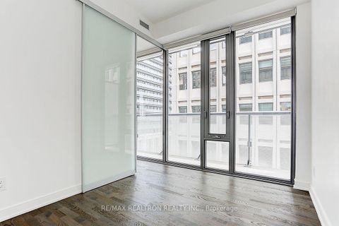 Photo 11 at 1008 - 57 St Joseph Street, Bay Street Corridor, Toronto