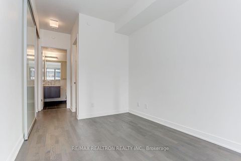 Photo 13 at 1008 - 57 St Joseph Street, Bay Street Corridor, Toronto