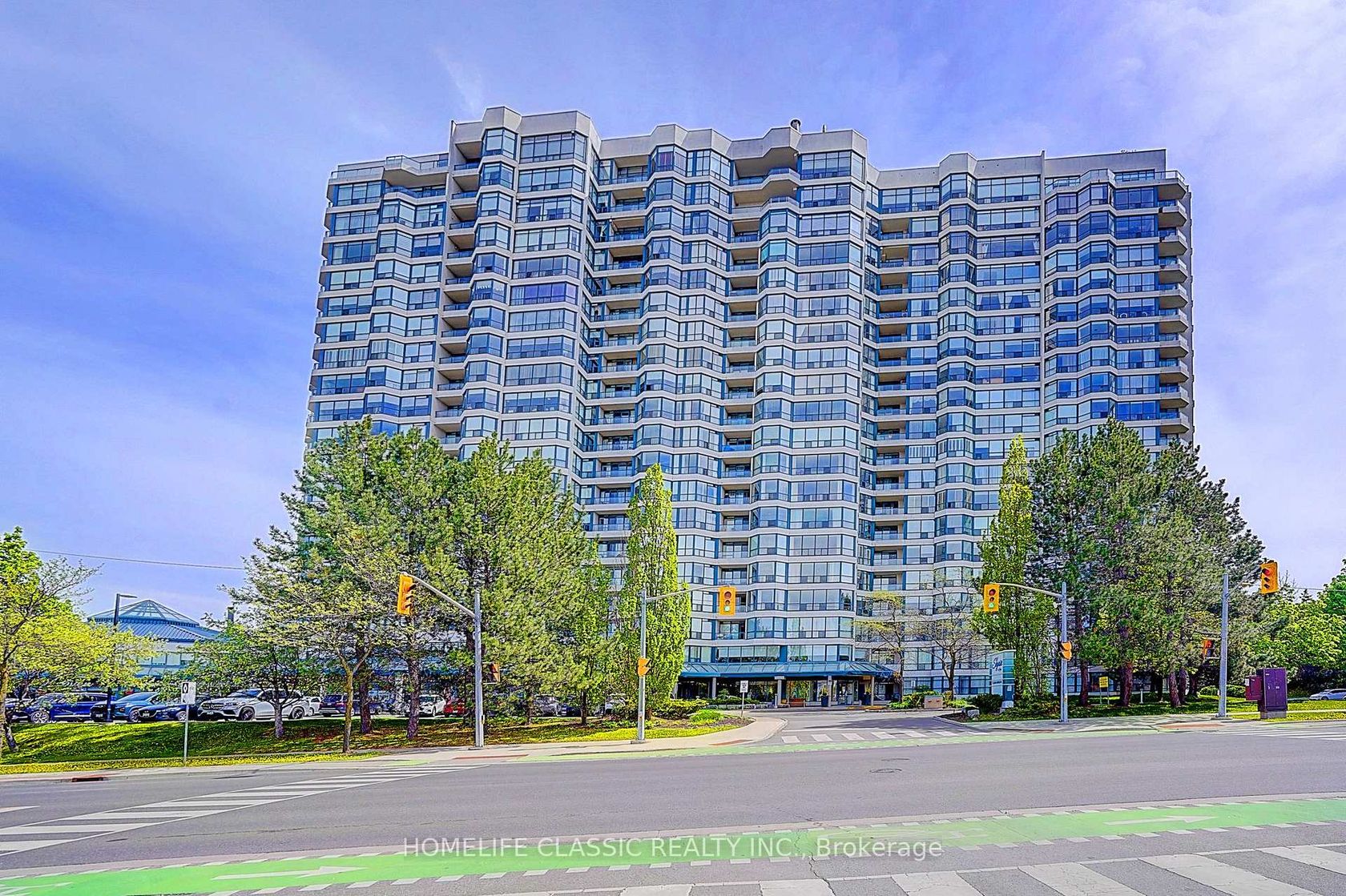 PH 7 - 1 Clark Avenue, Yorkhill, Vaughan photo number 2