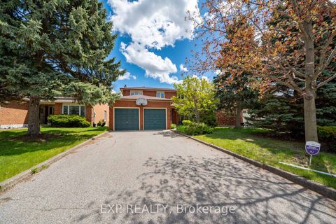 Photo 4 at 51 Sanderson Crescent, North Richvale, Richmond Hill