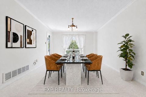 Photo 6 at 51 Sanderson Crescent, North Richvale, Richmond Hill