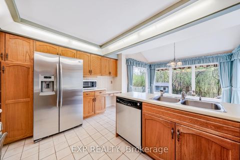 Photo 13 at 51 Sanderson Crescent, North Richvale, Richmond Hill