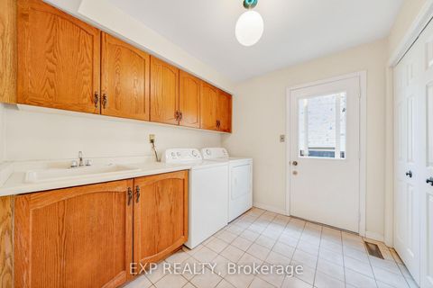 Photo 15 at 51 Sanderson Crescent, North Richvale, Richmond Hill