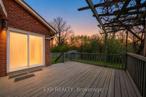 Photo 30 at 51 Sanderson Crescent, North Richvale, Richmond Hill